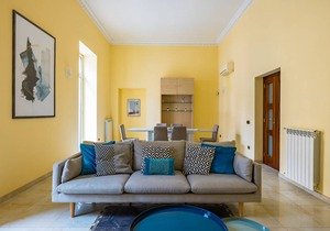 200 m² Apartment ∙ 3 bedrooms ∙ 8 guests