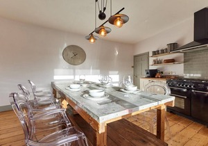 203 m² House ∙ 1 bedroom ∙ 2 guests