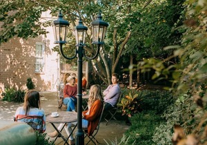 208 - Ms. Hetty's Room - James Buchanan Hotel