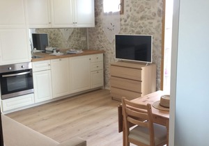 20m2 fully renovated Studio with Private Balcony, rates are All Inclusive.