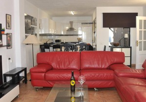 225 m² Apartment ∙ 3 bedrooms ∙ 6 guests