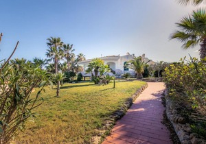 250 m² Villa ∙ 2 bedrooms ∙ 4 guests