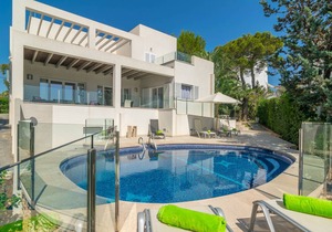 260 m² House ∙ 3 bedrooms ∙ 6 guests