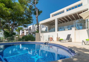 260 m² House ∙ 3 bedrooms ∙ 6 guests