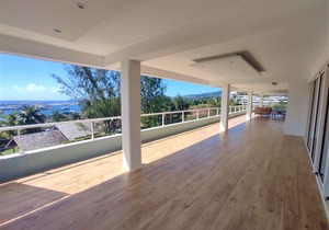 295 m² Apartment ∙ 3 bedrooms ∙ 6 guests