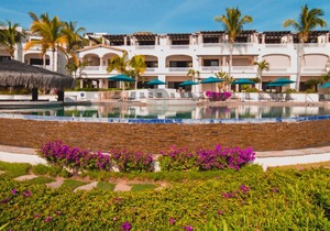 2BD Oceanview Condo with the Beachfront Club and Fitness Center Access