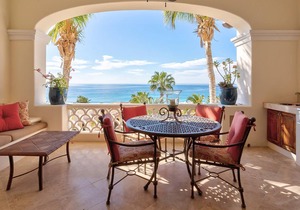 2BD Oceanview Condo with the Beachfront Club and Fitness Center Access