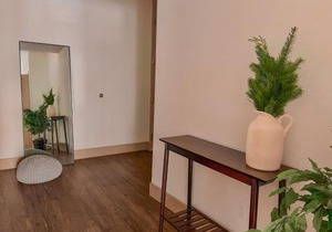 2BDR & parking 5-10min to Santa Monica Pier