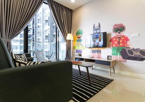 2BR D'Pristine Suite near LEGOLAND, FREE Parking