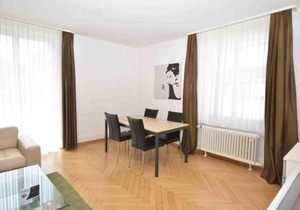 2BR flat near lake and central - Stardust 22