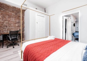 2BR Park Ave Townhome with parking | CozySuites