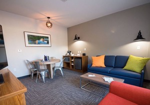 2BR Ste with 2 Queens and 1 King at The Kartrite Resort and Indoor Waterpark