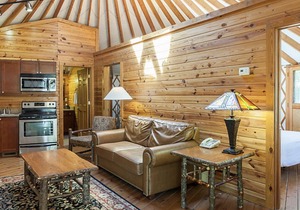 2BR Yurt Shenandoah Xing Resort w/Amenities