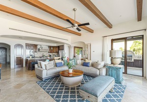 3 BD Oceanview Penthouse with infinity pool and jacuzzi