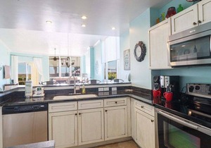 3 Bedroom/3 Bathroom Ground Level Condo