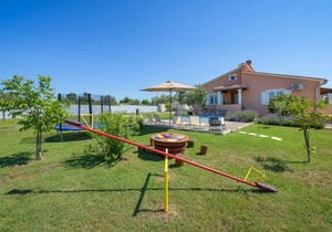 3 bedroom accommodation in Bibici