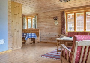 3 bedroom accommodation in Olden