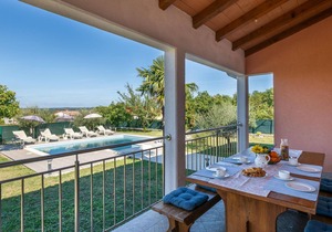 3 bedroom amazing home in Breg Ivanovci