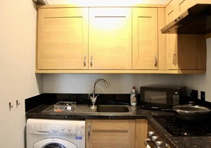 3 Bedroom Canal-Side Flat In Fountainbridge