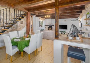 3 Bedroom Lovely Home In Sorici