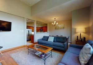 3 Bedroom plus Den/2.5 Bath Mountain Star Townhome, Private Hot Tub, Quiet Slope Side location