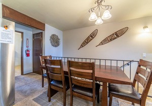 3 Bedroom Townhome with Views Near The Village at Mammoth! Wifi!