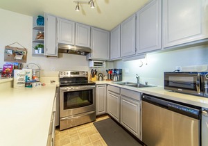 3 Bedroom Townhome with Views Near The Village at Mammoth! Wifi!