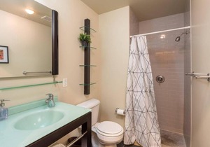 3+br/2ba Loft - Prime Downtown Locale