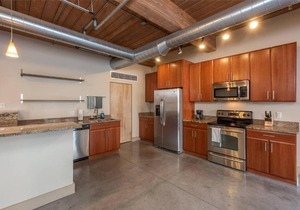 3+br/2ba Loft - Prime Downtown Locale