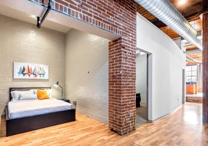 3 BR DWTN Loft✦Walk to Attractions✦Pet Friendly