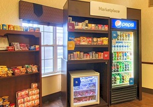 3-Star Hotel ∙ Comfort Suites Milwaukee Airport