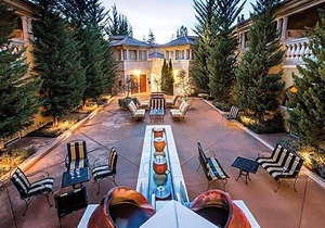 3-Star Hotel ∙ Best Western Dry Creek Inn