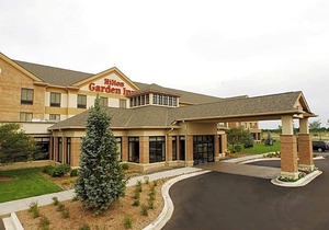 3-Star Hotel ∙ Hilton Garden Inn Oconomowoc