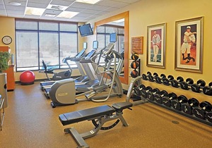 3-Star Hotel ∙ Hilton Garden Inn Oconomowoc