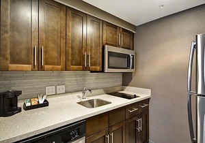 3-Star Hotel ∙ Homewood Suites By Hilton Warren Detroit