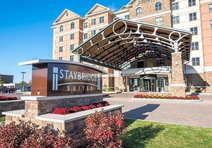 3-Star Hotel ∙ Staybridge Suites Albany Wolf Rd-Colonie Center, an IHG Hotel
