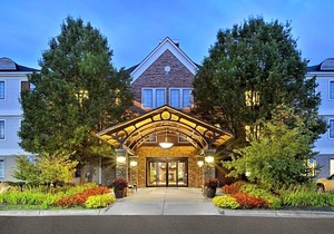 3-Star Hotel ∙ Staybridge Suites Detroit-Utica, an IHG Hotel