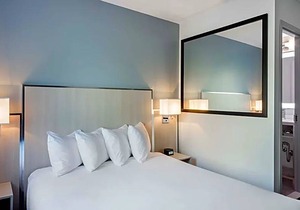 3-Star Hotel ∙ The Gatsby Hotel