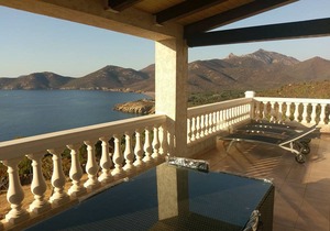 3-star, non-smoking villa with exceptional view of the Gulf of Galeria