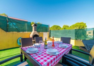 300 m² Villa ∙ 4 bedrooms ∙ 8 guests