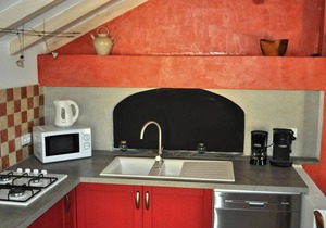 30 metres from the sea, traditional fisherman's cottage with sea-view terrace