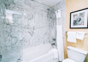 30% off Carlsbad Inn Beach Resort Instant Booking 1BR/1BA, 8/3/2025 - 8/10/2025