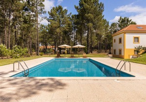 300 m² Accommodation ∙ 4 bedrooms ∙ 8 guests