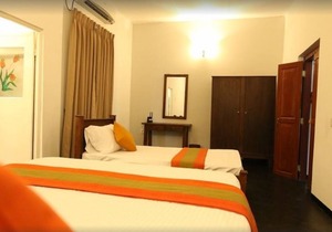300 m² Villa ∙ 3 bedrooms ∙ 5 guests