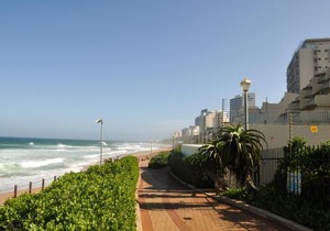 307 Bermudas - by Stay in Umhlanga