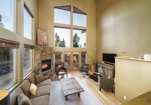 318 m² House ∙ 3 bedrooms ∙ 10 guests