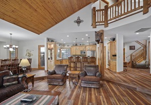 325 m² House ∙ 5 bedrooms ∙ 14 guests