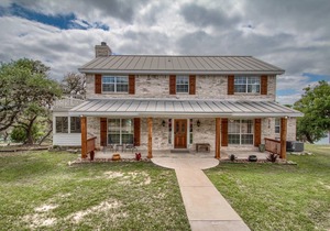 348 m² House ∙ 4 bedrooms ∙ 16 guests