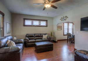 3507 Fabulous Midtown Townhome! Walk to TWO entertainment districts!
