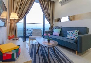 3BR D'Pristine Suite, Stunning Views & Near LEGOLAND